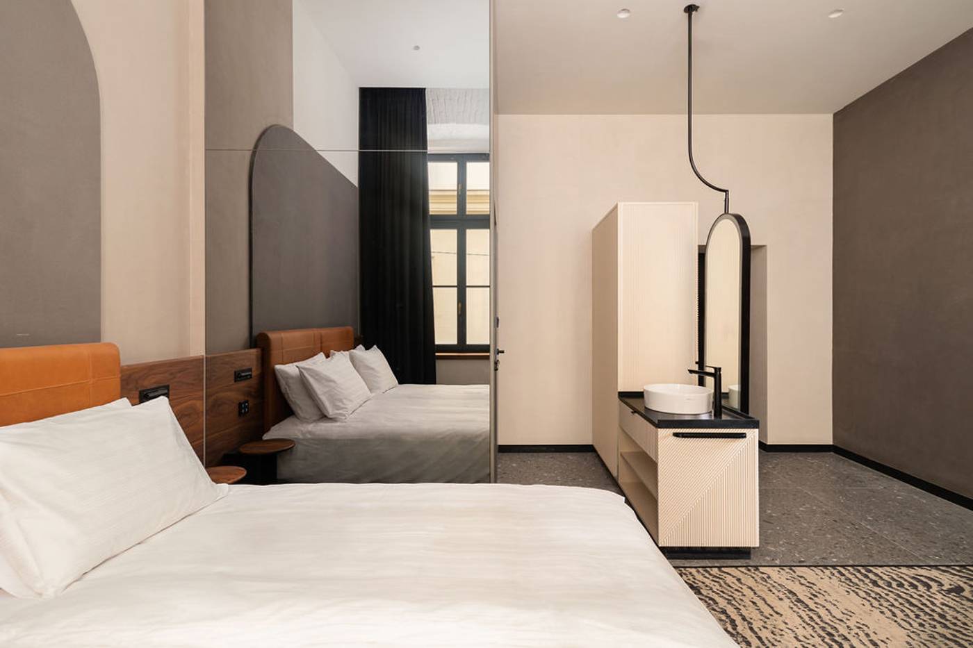 Hotel-Gin-Budapest-Room-5