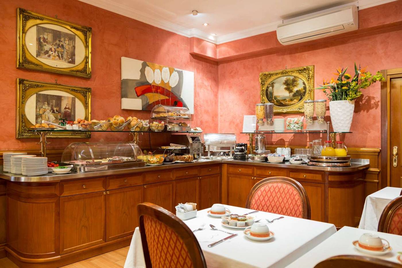 Hotel-Raffaello--Sure-Hotel-Collection-by-Best-Western-Restaurant-36