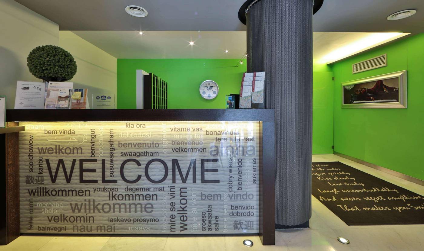 Best-Western-Cinemusic-Hotel-Lobby-23