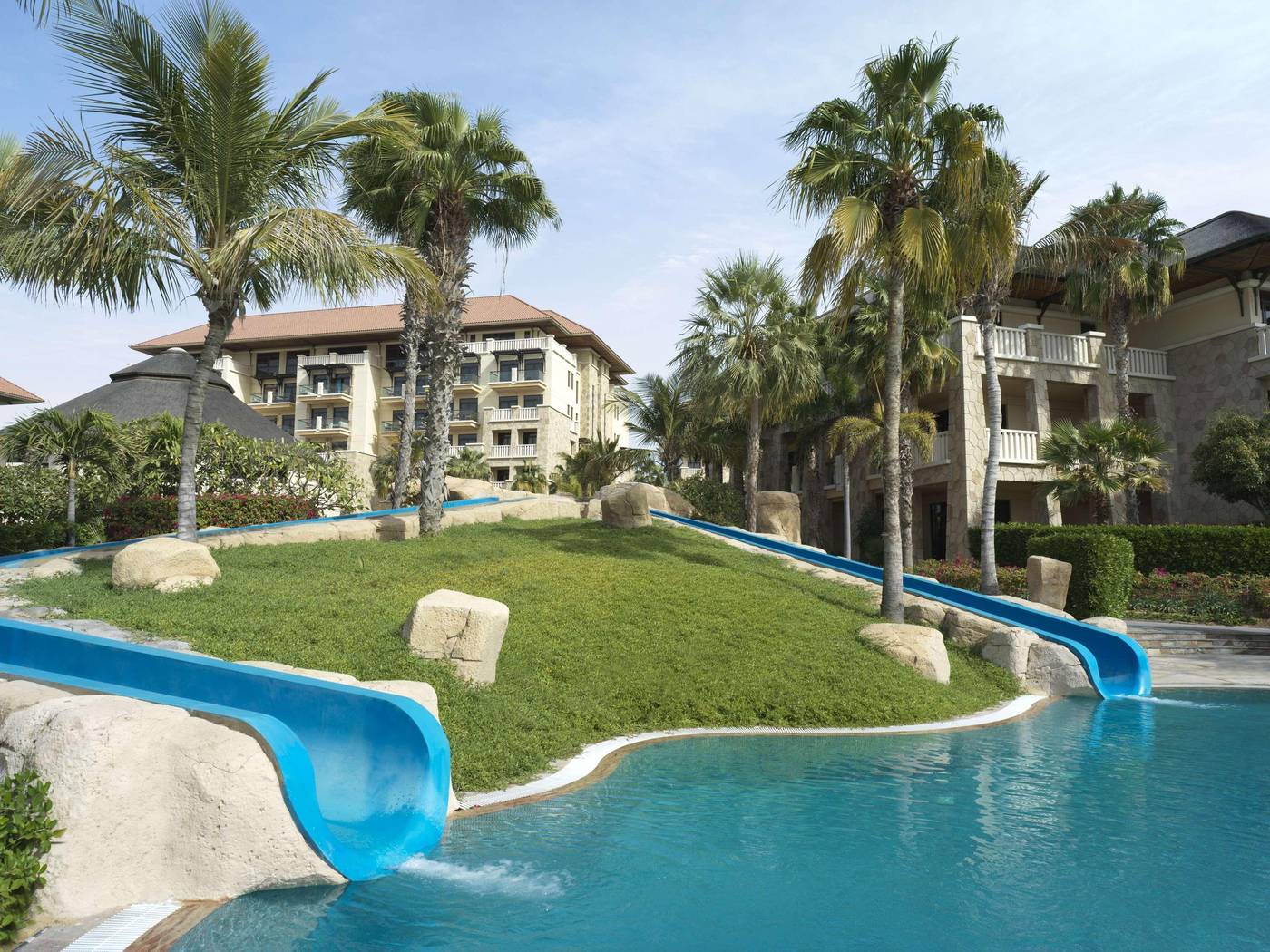 Sofitel-Dubai-The-Palm-Pool-1