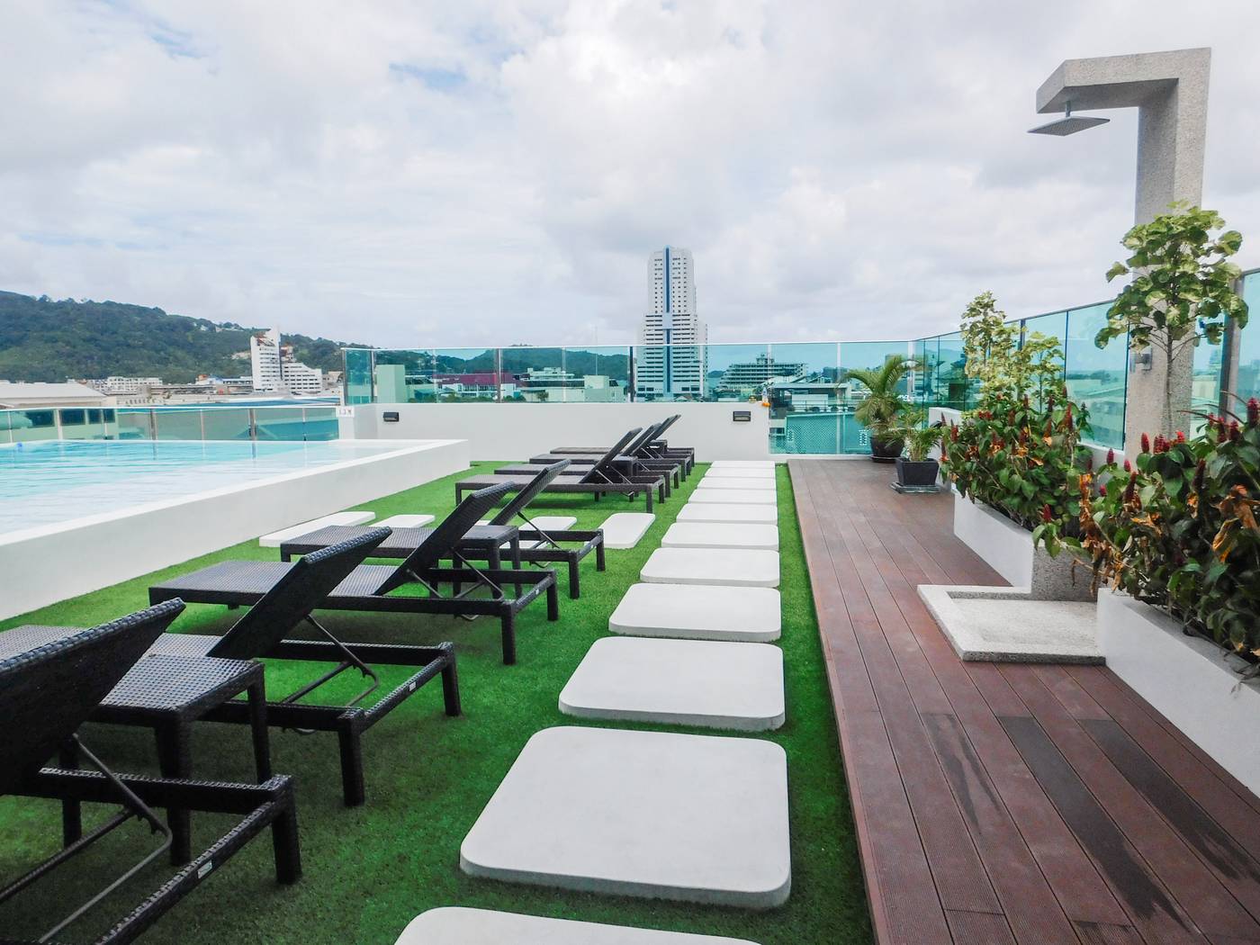 The-AIM-Patong-Hotel-Pool-14