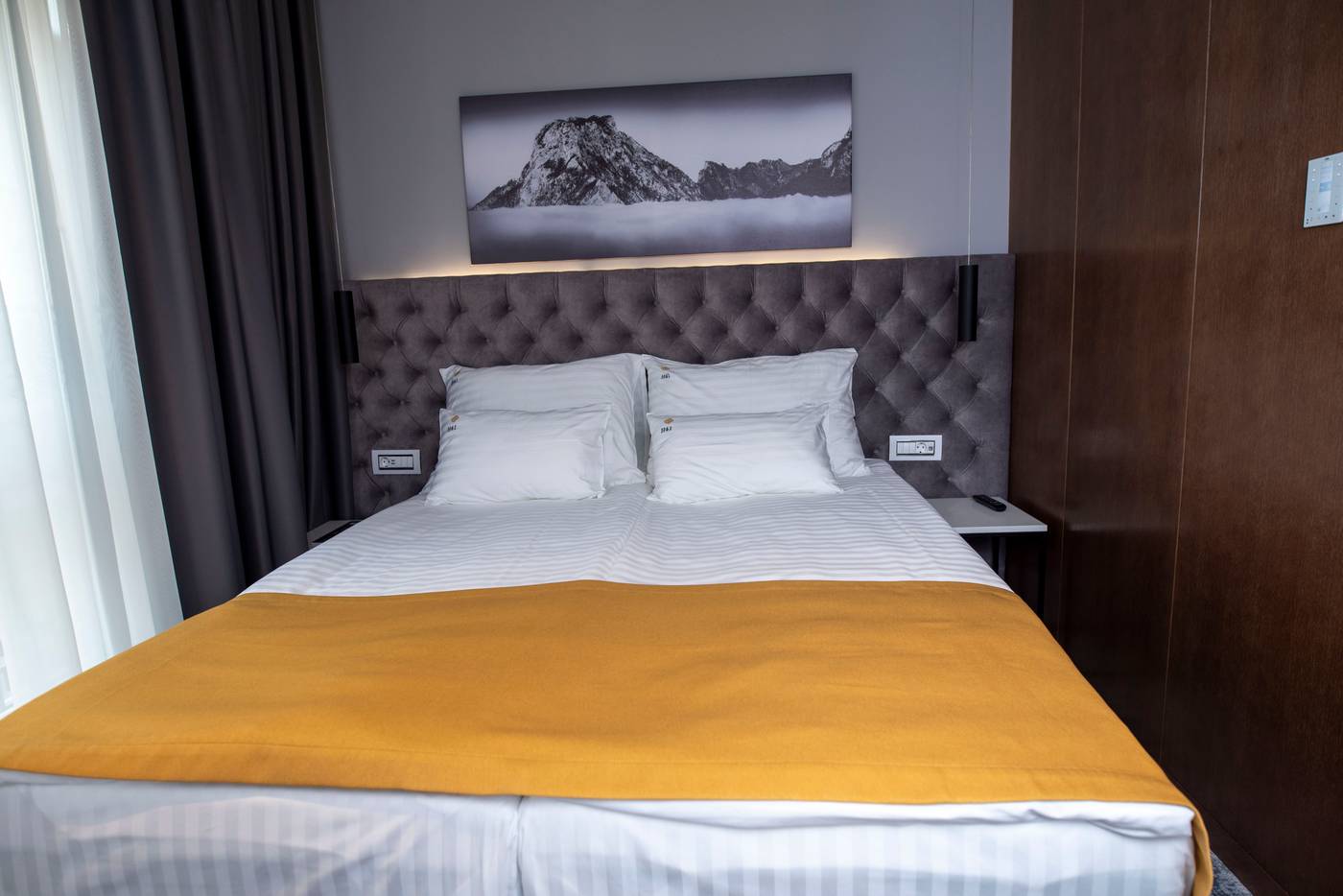 H41 Luxury Suites-Serbia-Beograd-Room-3