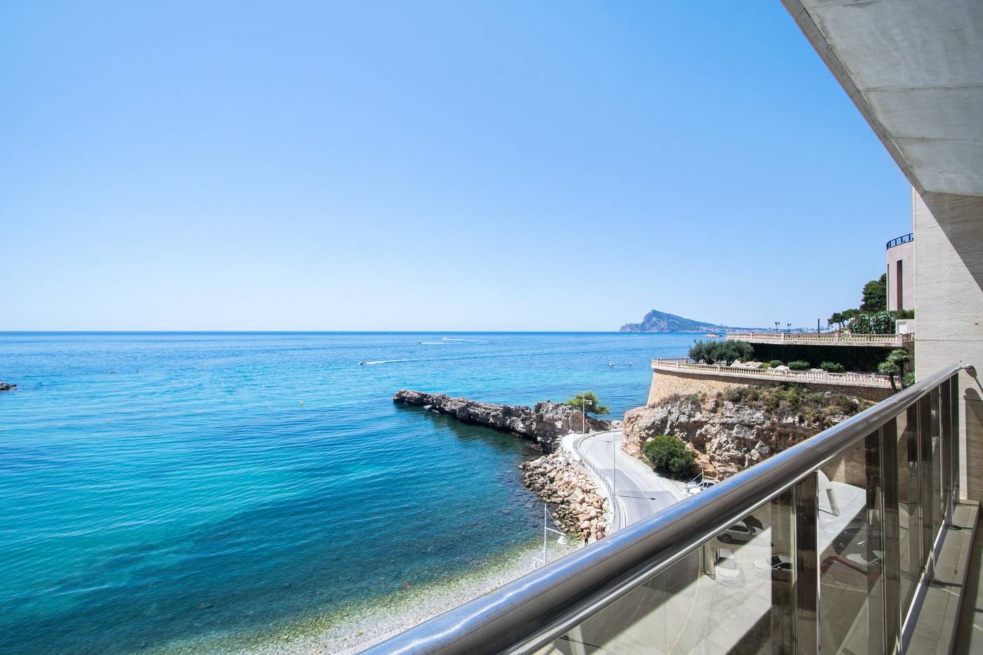 Pierre---Vacances-Altea-Beach-Room-23