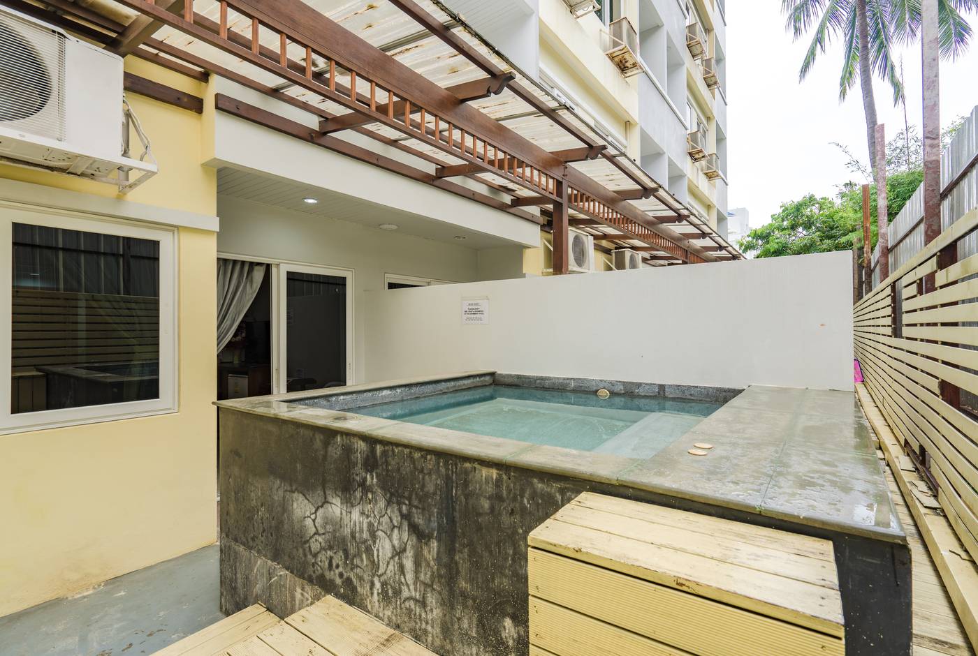 Patong-Pearl-Resortel-Phuket-Room-10