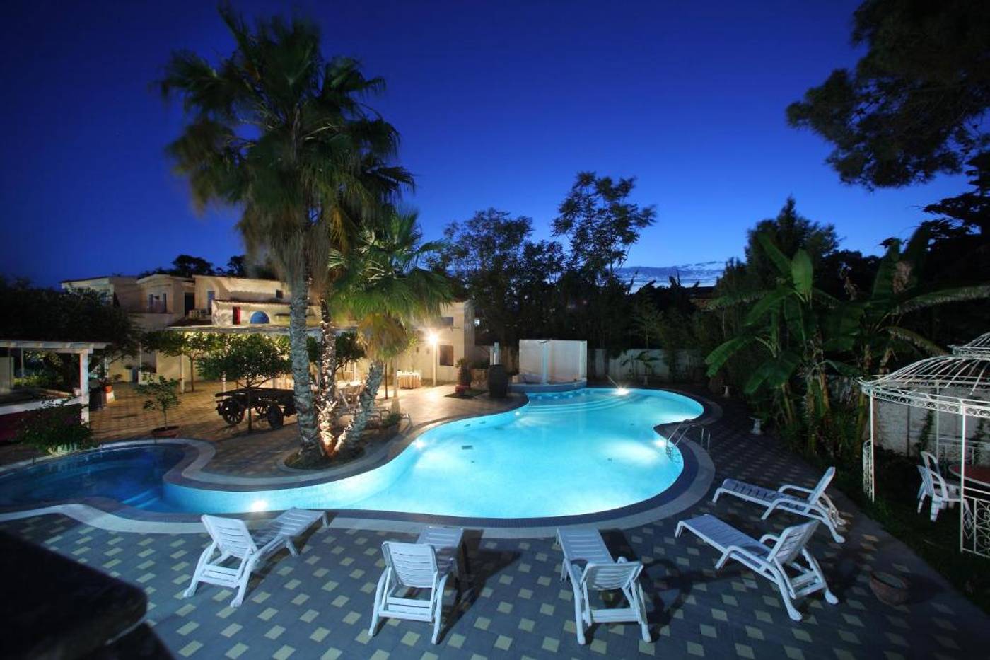 REGENT BEACH HOTEL & APARTMENTS-Italy-CATONA DI REGGIO CALABRIA-Pool-9