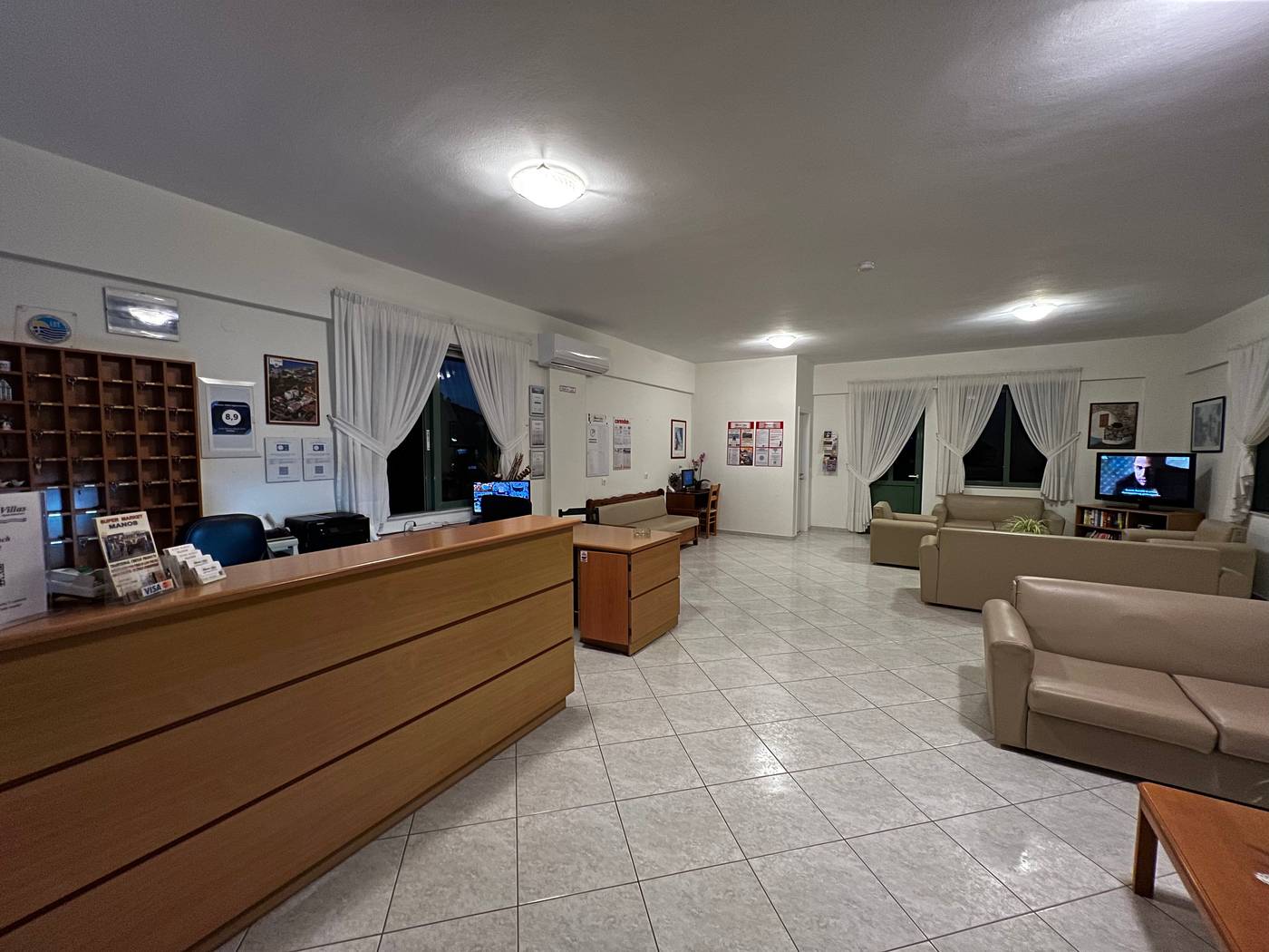 Nikolas-Villas-Lobby-31