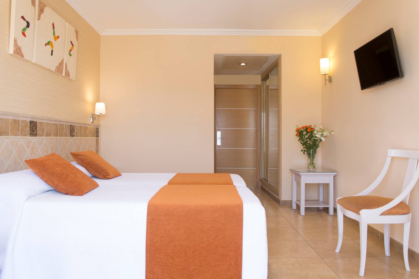 Plaza-Cavana-Room-43