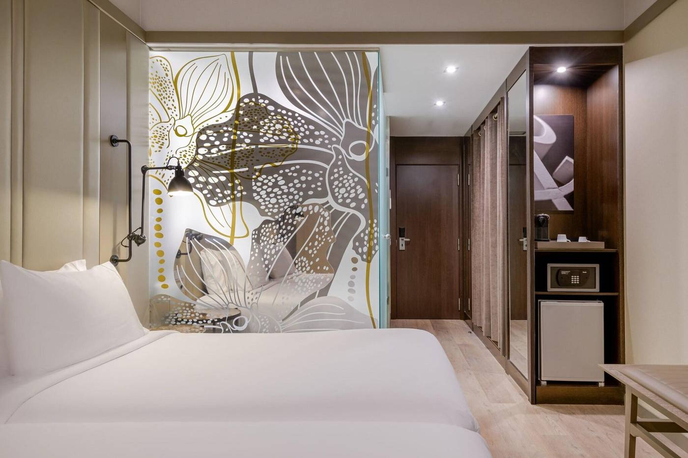 AC-Madrid-Recoletos-Room-18