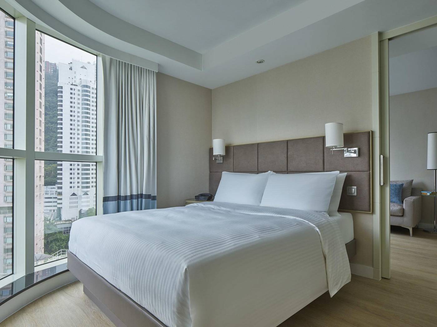 Two-MacDonnell-Road-Room-12