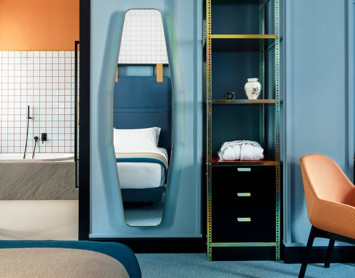 Room-Mate-Giulia-Room-38