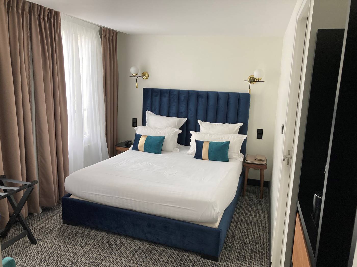 Le-Grand-Hotel-de-Normandie-Room-17