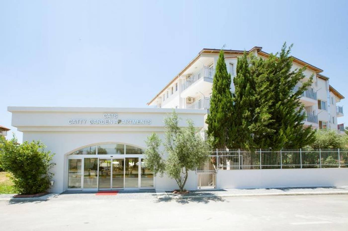 Hotel-Catty-Cats-Garden-General-view-16