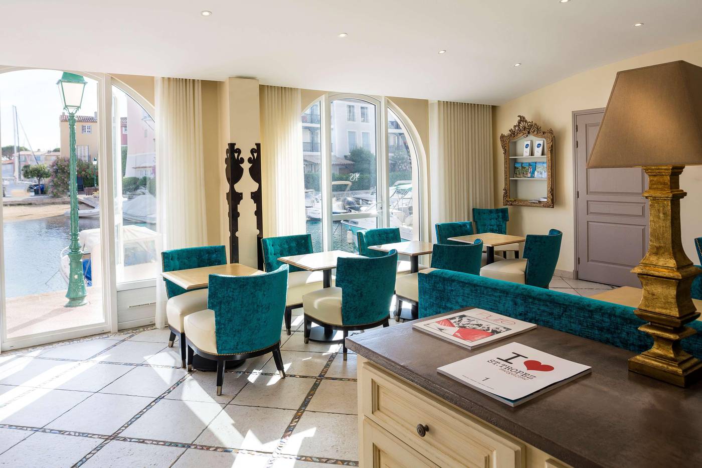 Le-Suffren-Hotel-Lobby-42