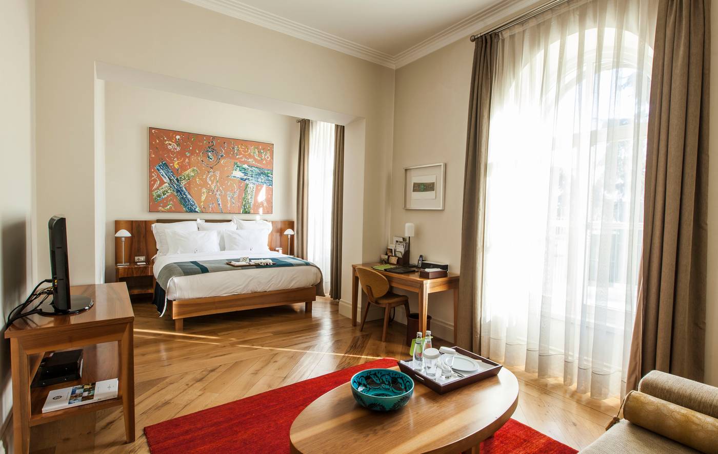 Tomtom-Suites-Room-6