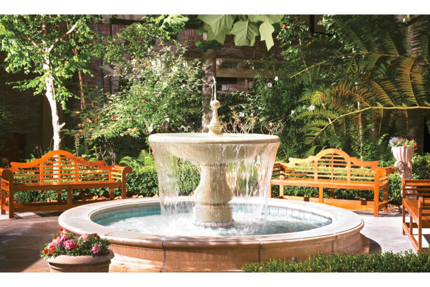 Anaheim-Majestic-Garden-Hotel-Terrace-40