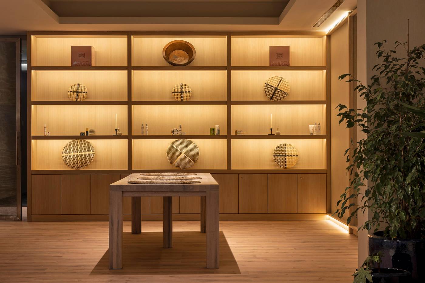 Crowne-Plaza-Caparica-Lisbon-Sports-and-Entertainment-24