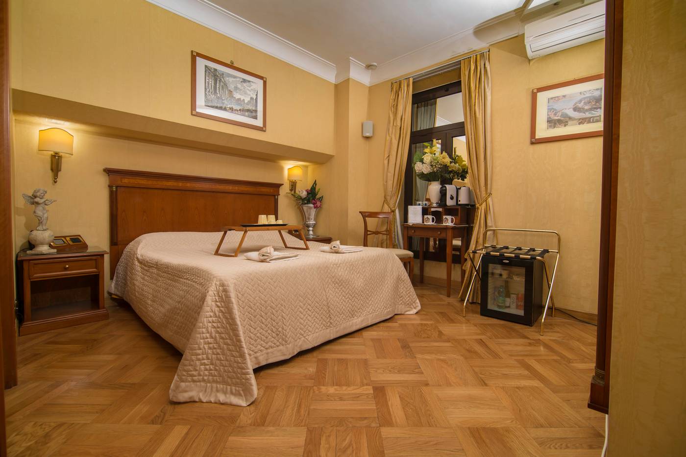 Luxury-Rooms-H-2000-Roma-Room-8