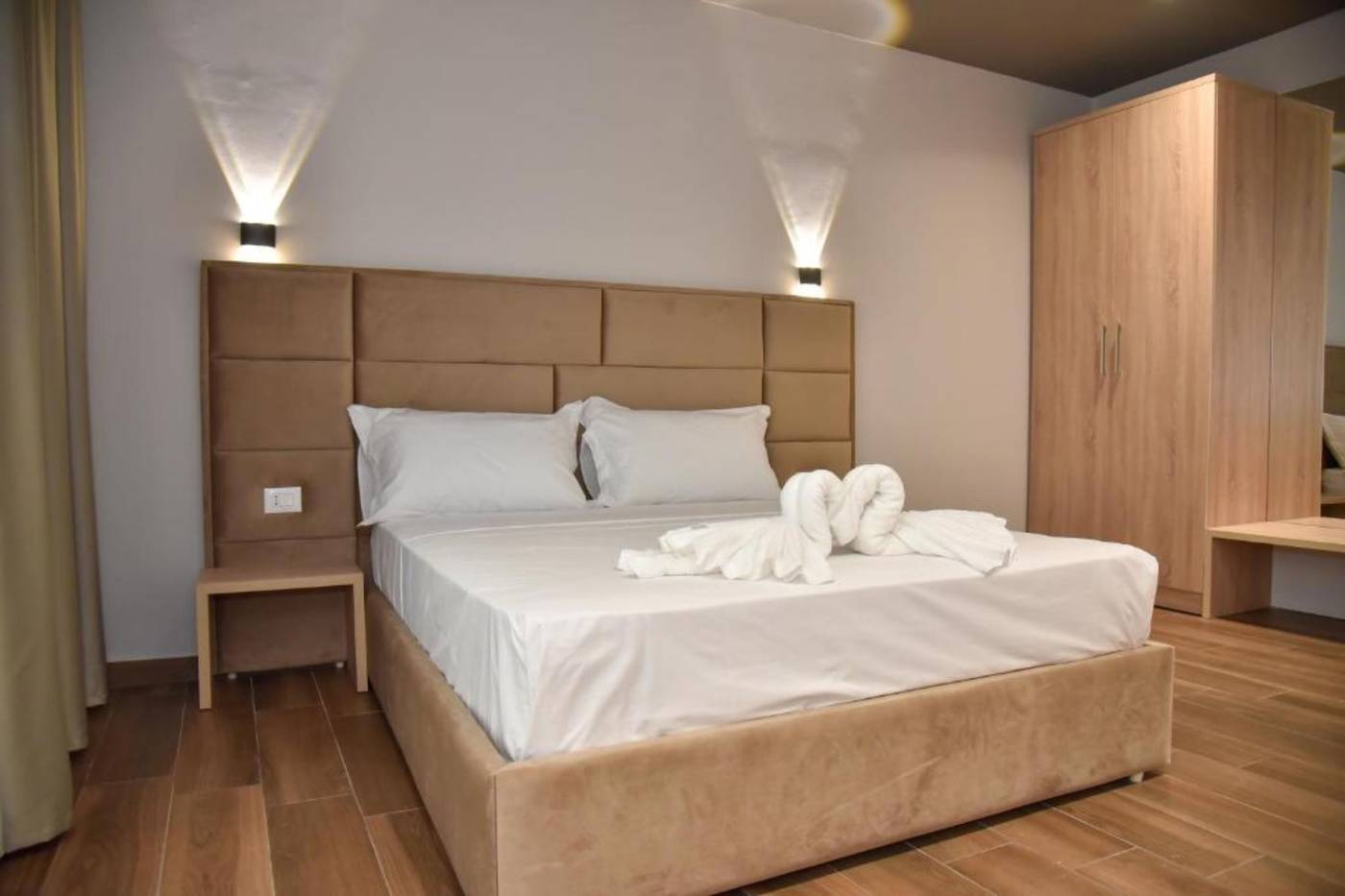 Dolanit Hotels Lubjana-Albania-Durrës-Room-8