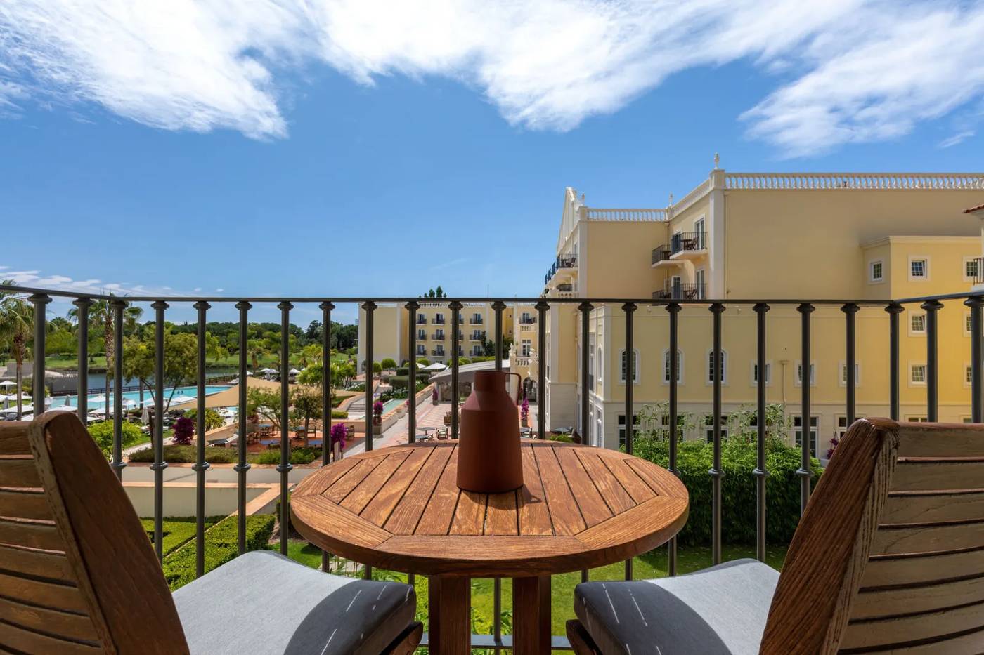 Domes-Lake-Algarve-Room-13