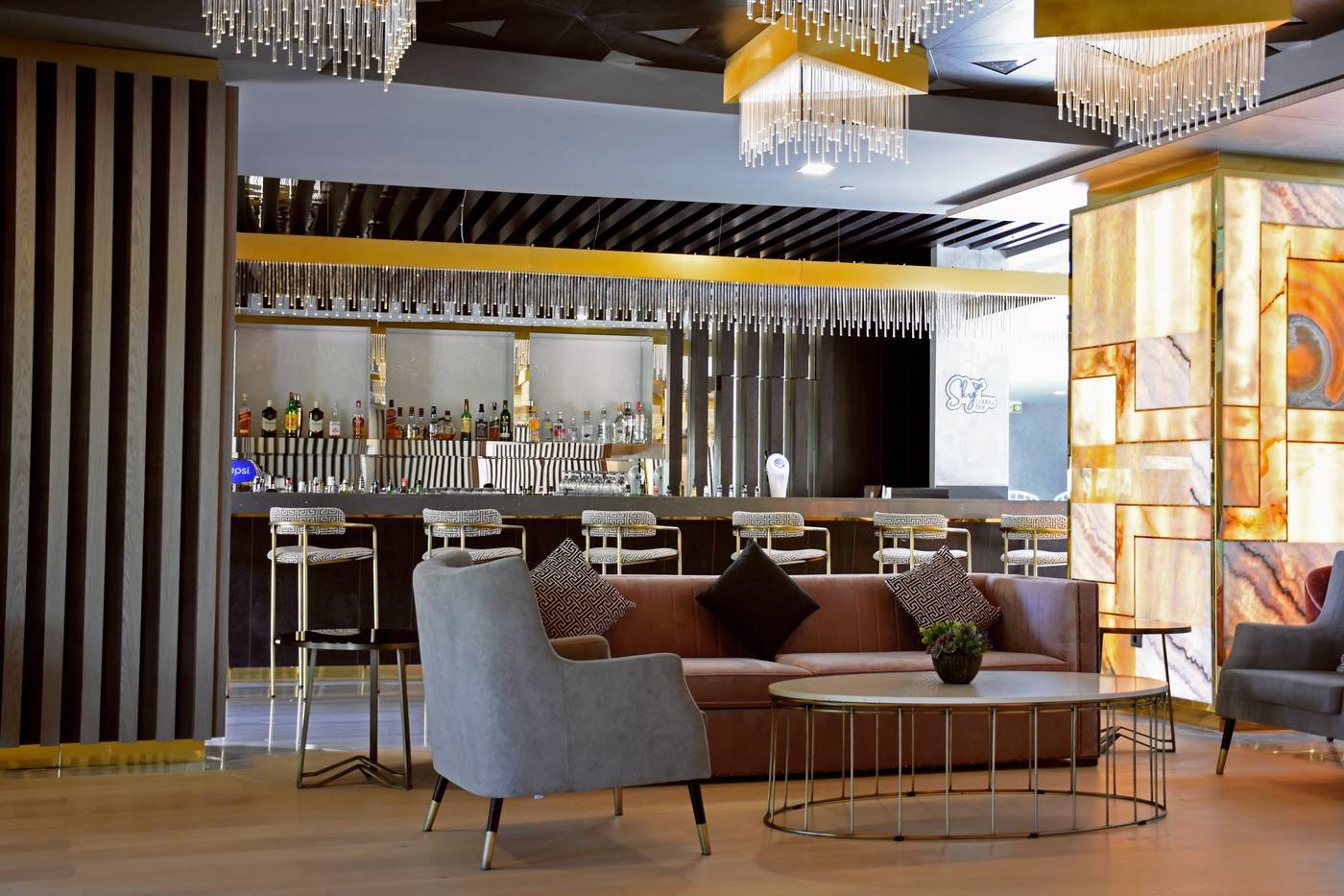 Royal-Wings-Hotel-Bar-59