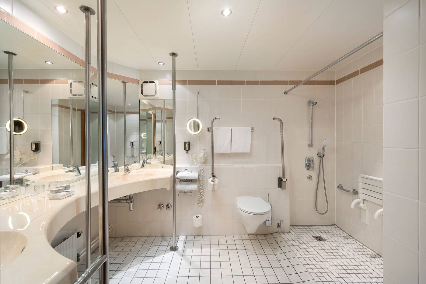 Estrel-Hotel-Berlin-Room-34