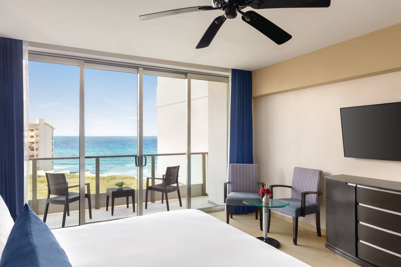 New - Seadust Cancun 