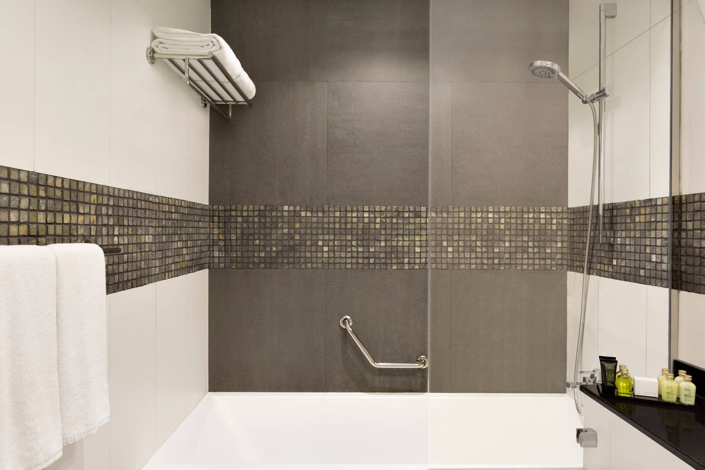 Wyndham-Dubai-Marina-Room-39