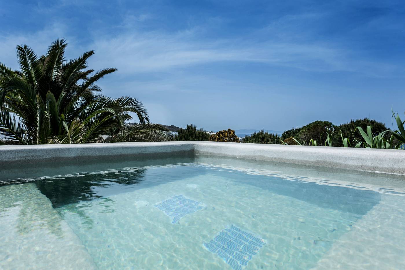 Ostraco-Luxury-Suites-Room-1