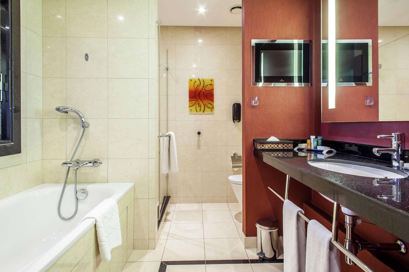 Hilton-Warsaw-City-Room-39