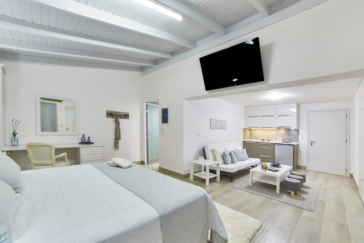 Villa-Mare-Monte-Room-45