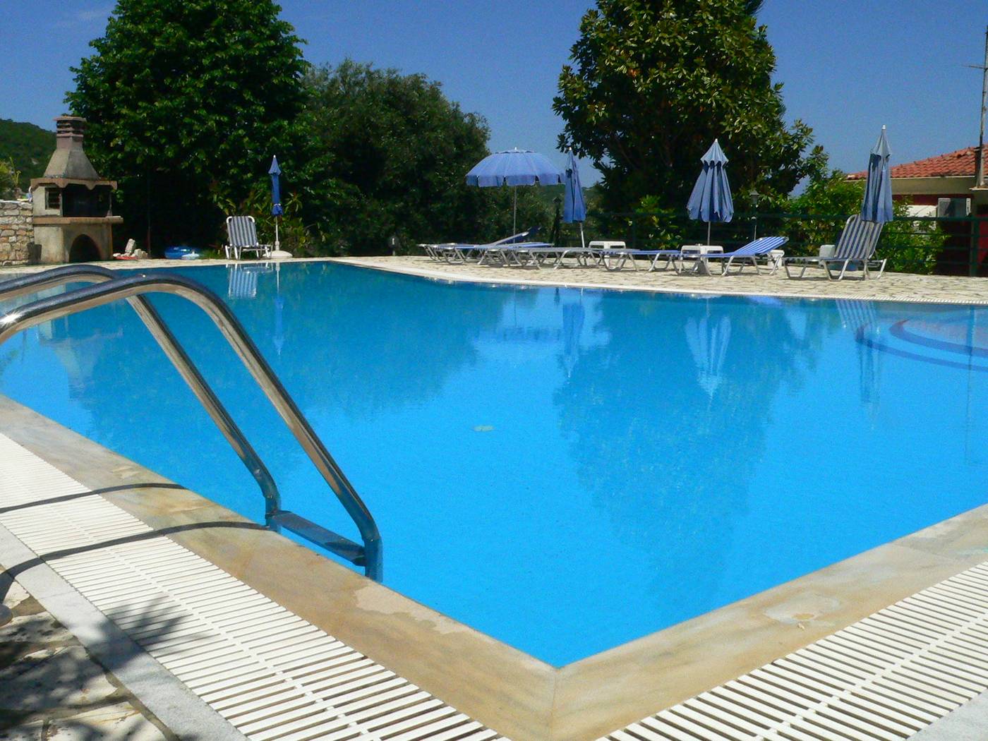 Apraos-Bay-Hotel-Pool-6