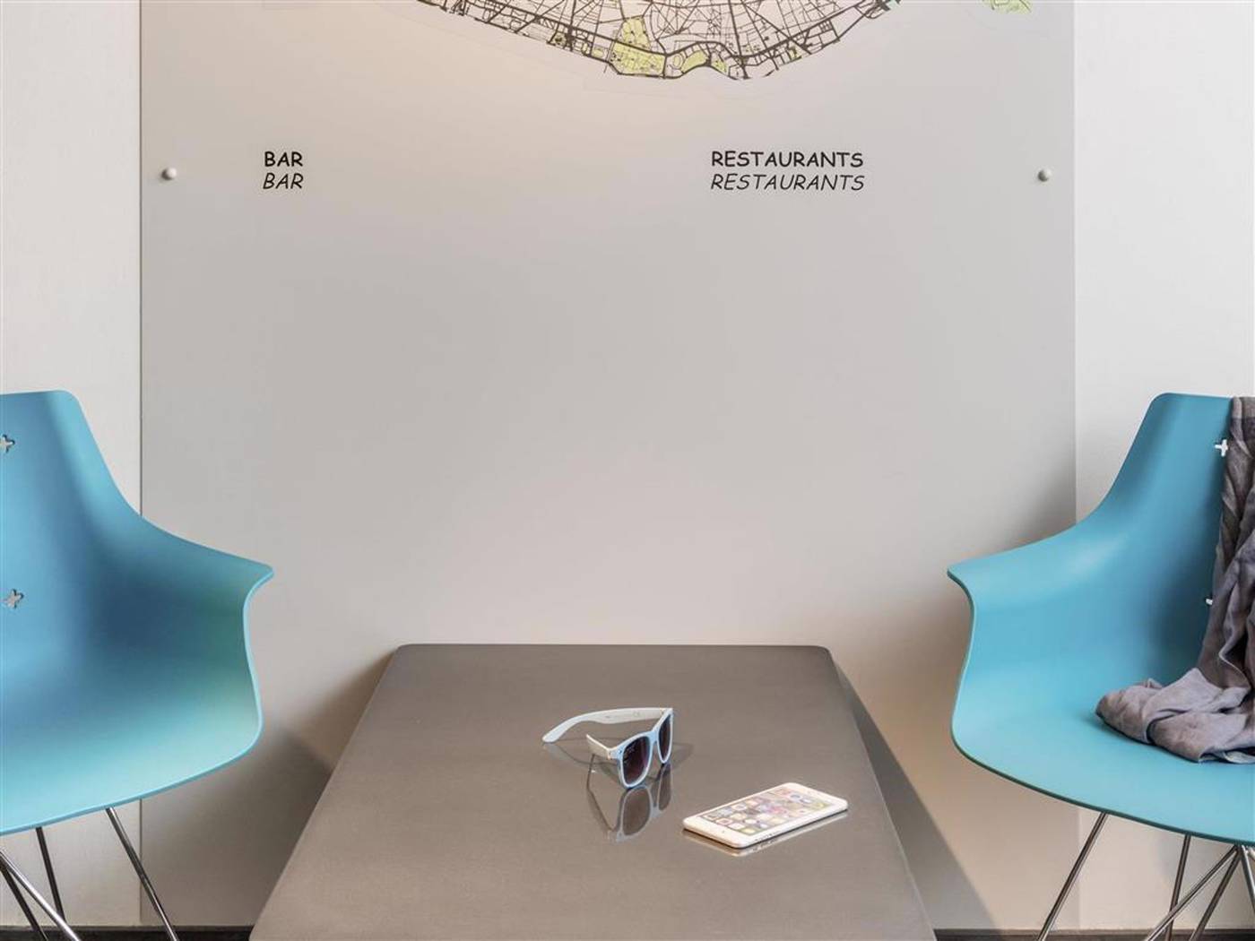 Ibis-Styles-Paris-Cambronne-Lobby-16