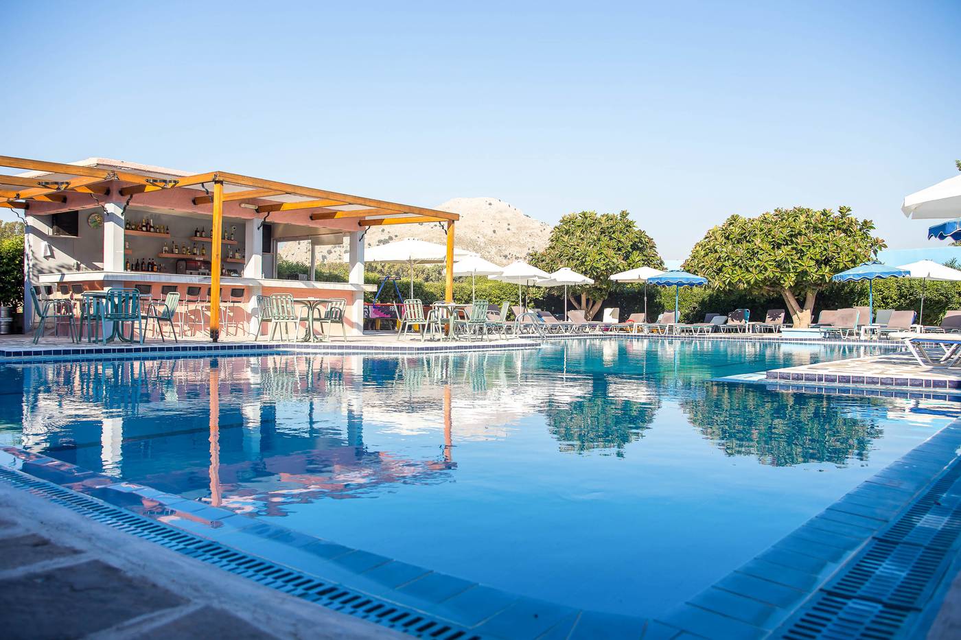 Belvita-Hotel-Pool-19