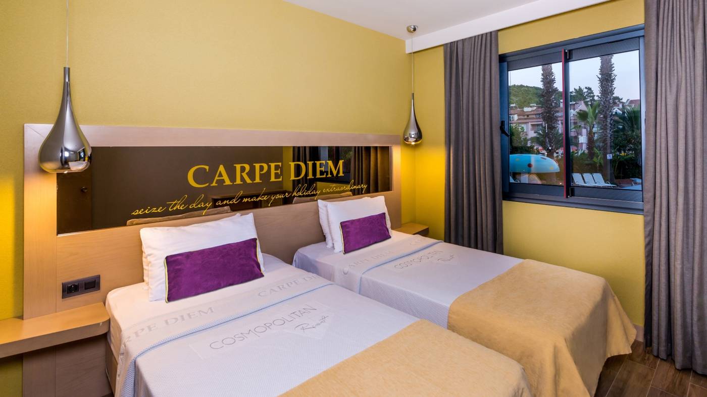 Cosmopolitan-Resort-Hotel-Room-9