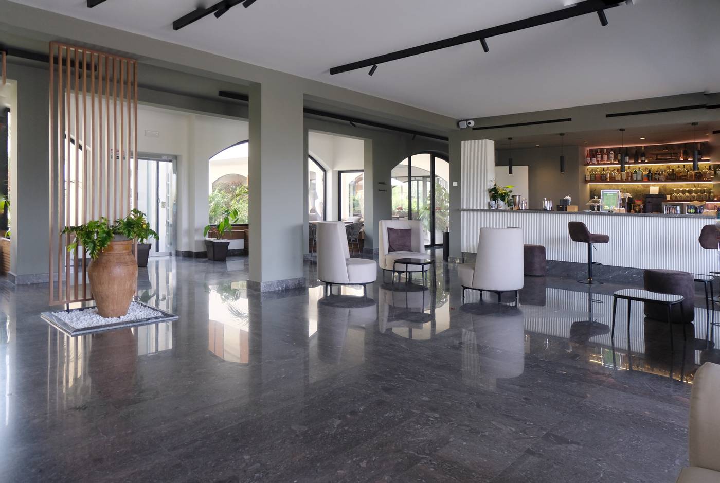 Limen-Wellness-Hotel-Lobby-31