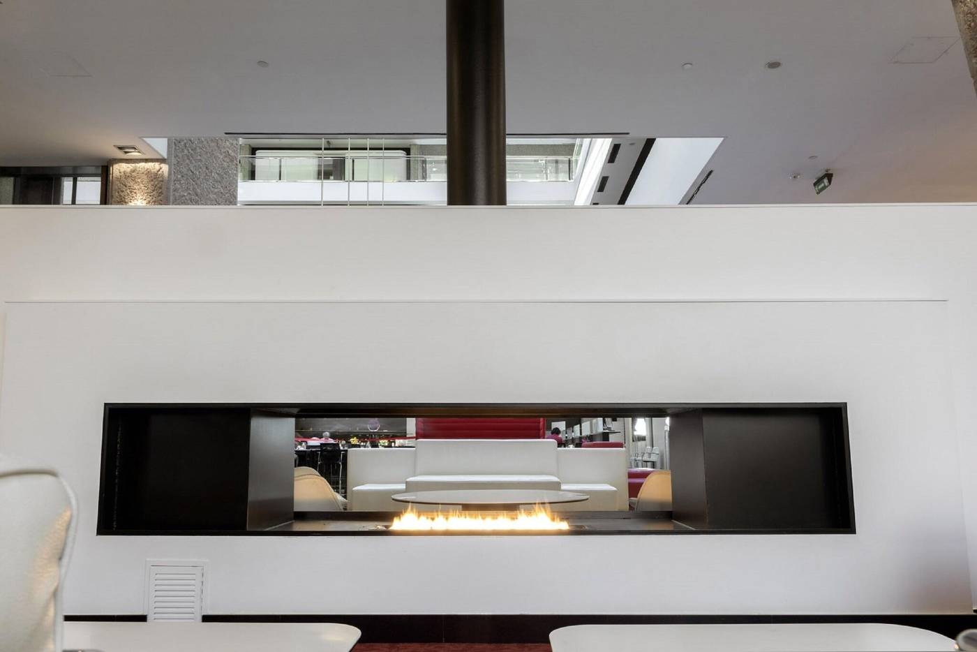 Hilton-Madrid-Airport-Lobby-23