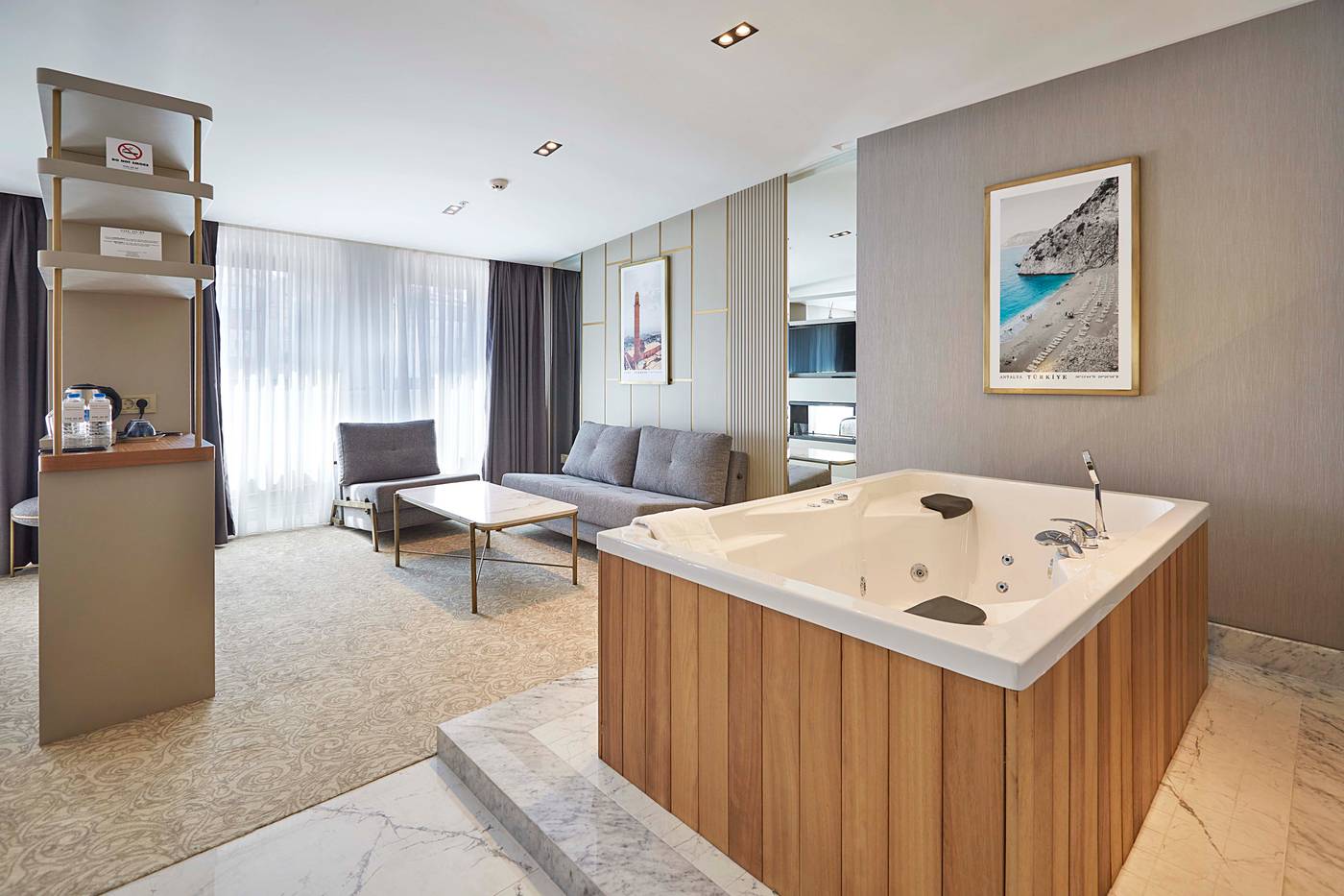 The-Hubi-Hotel-Room-6