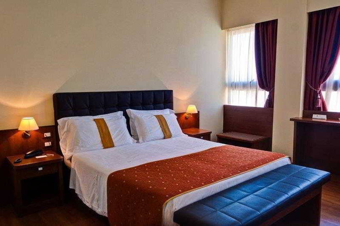 BEST-WESTERN-Galileo-Palace-Hotel-General-view-19