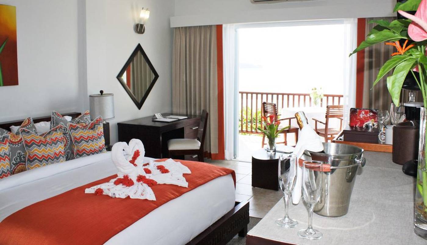 Calabash Cove Resort & Spa Hotel