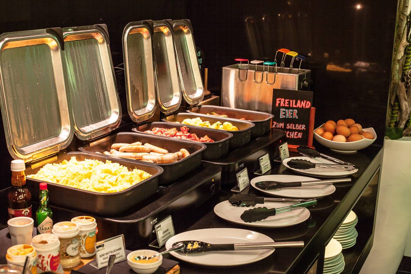 Gat-Point-Charlie-Restaurant-38