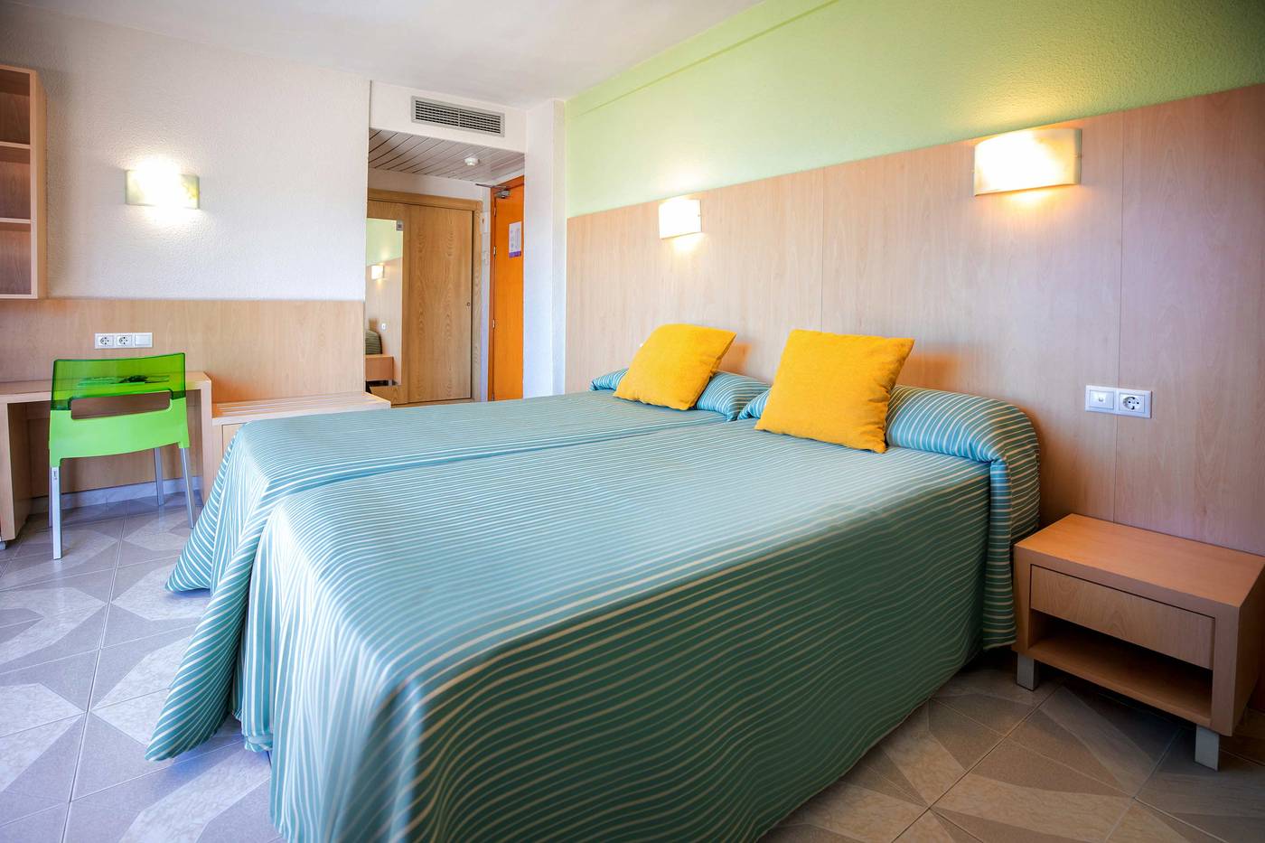 Servigroup-Pueblo-Benidorm-Room-13