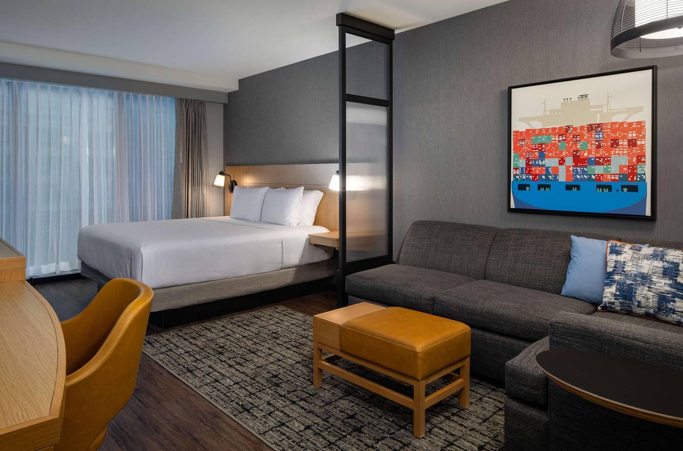Hyatt-Place-Boston-seaport-district-Room-27