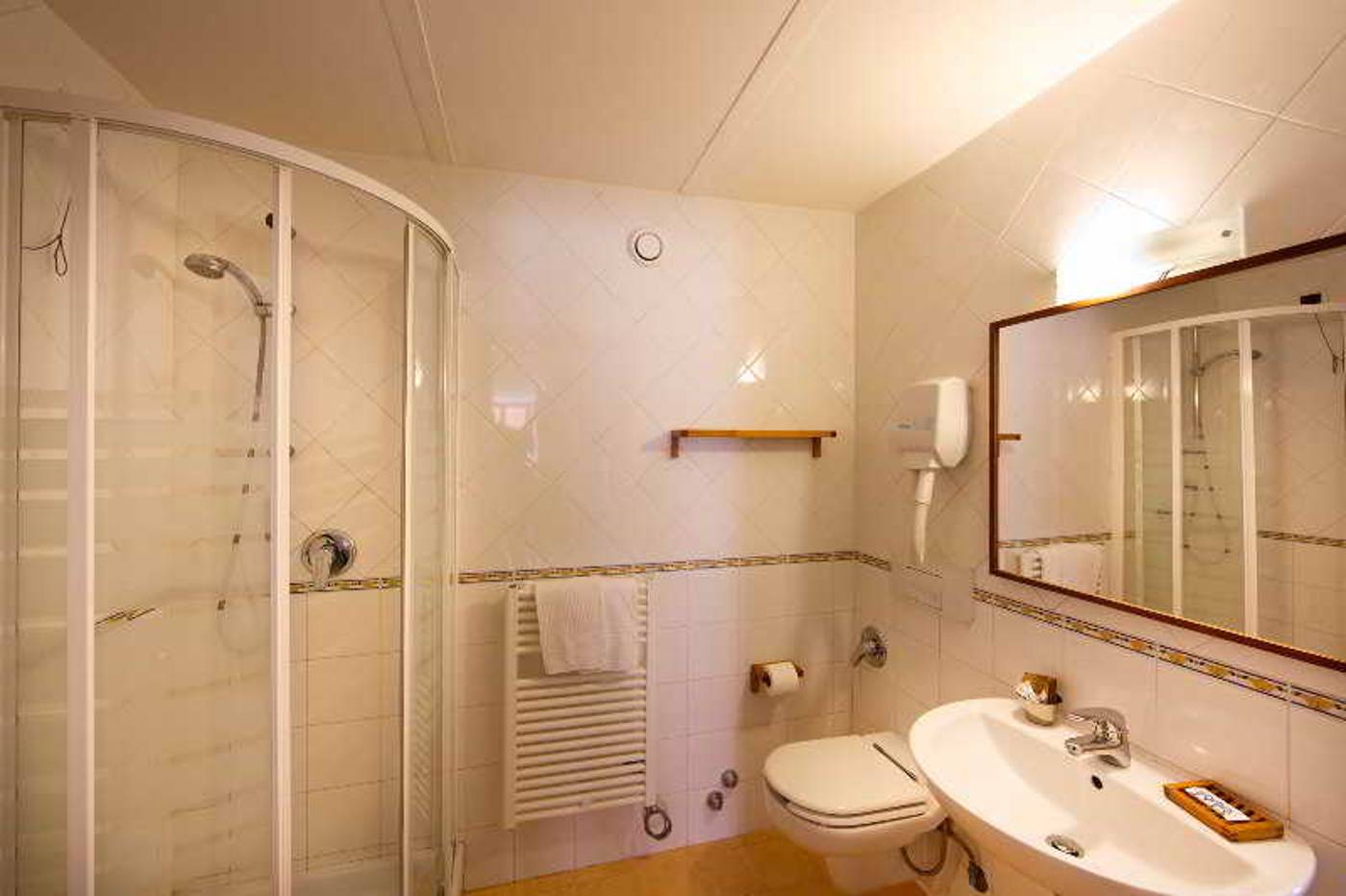 Rivoli-Sorrento-Room-15