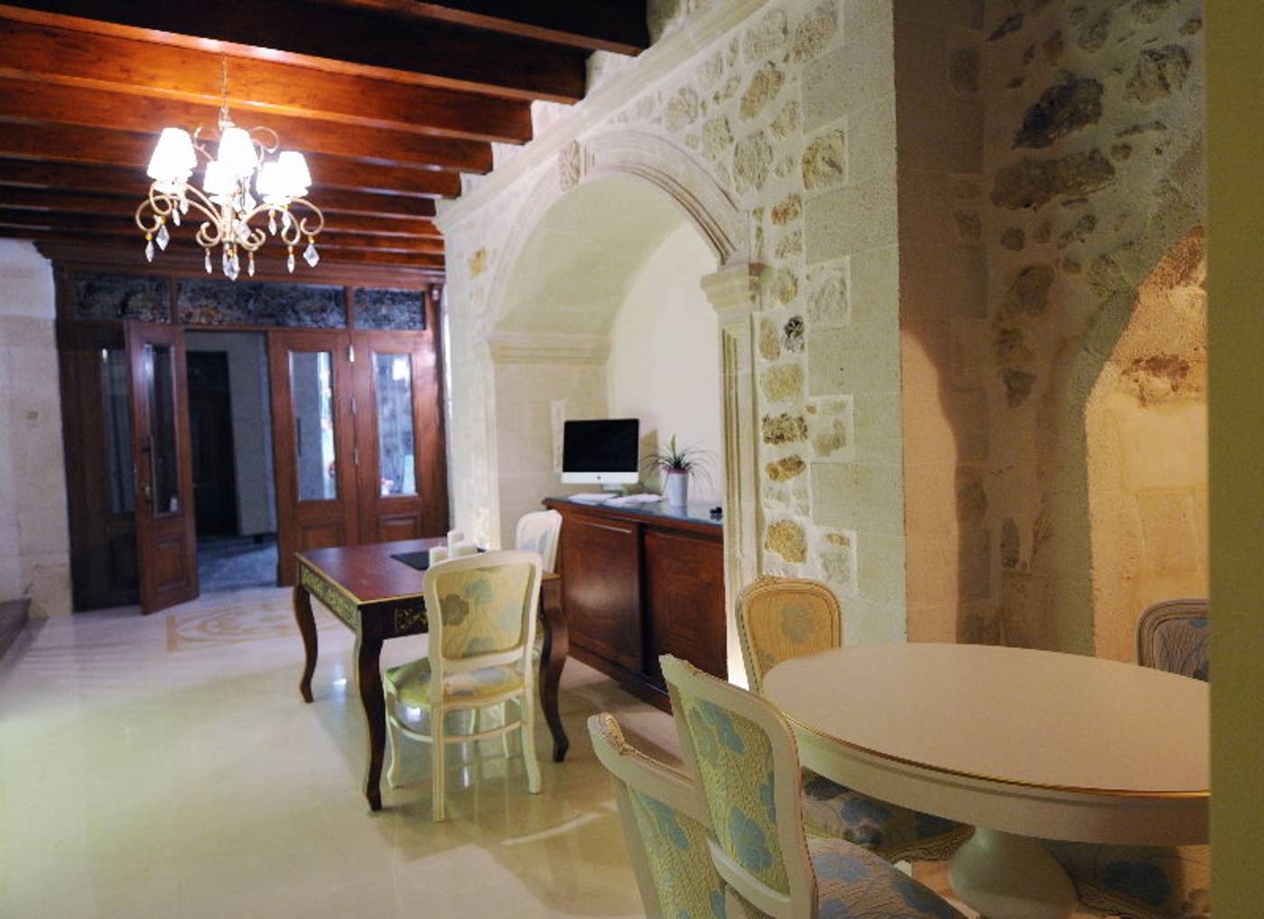 Antica-Dimora-Suites-Lobby-12