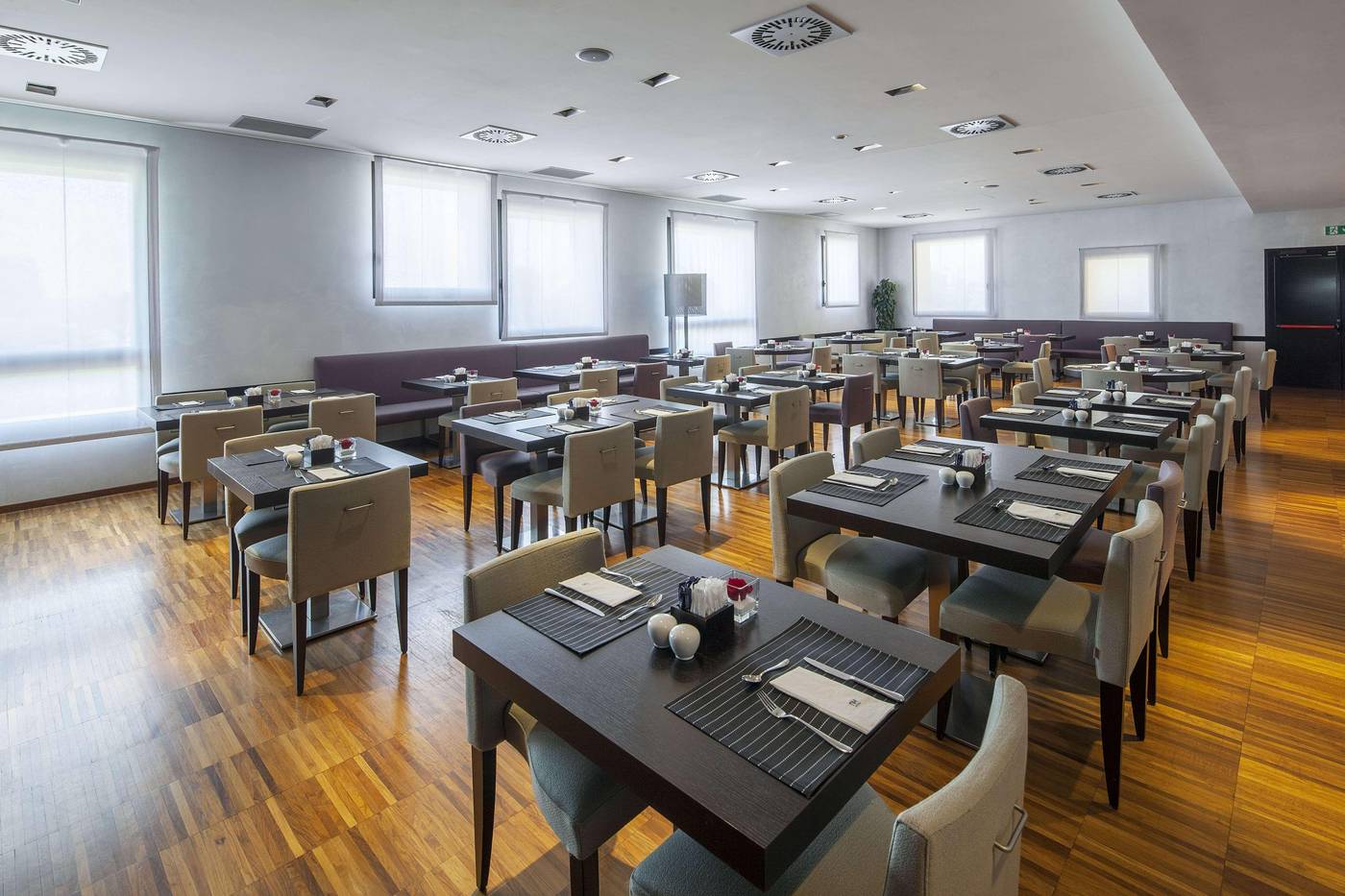 NH-Milano-Fiera-Restaurant-42