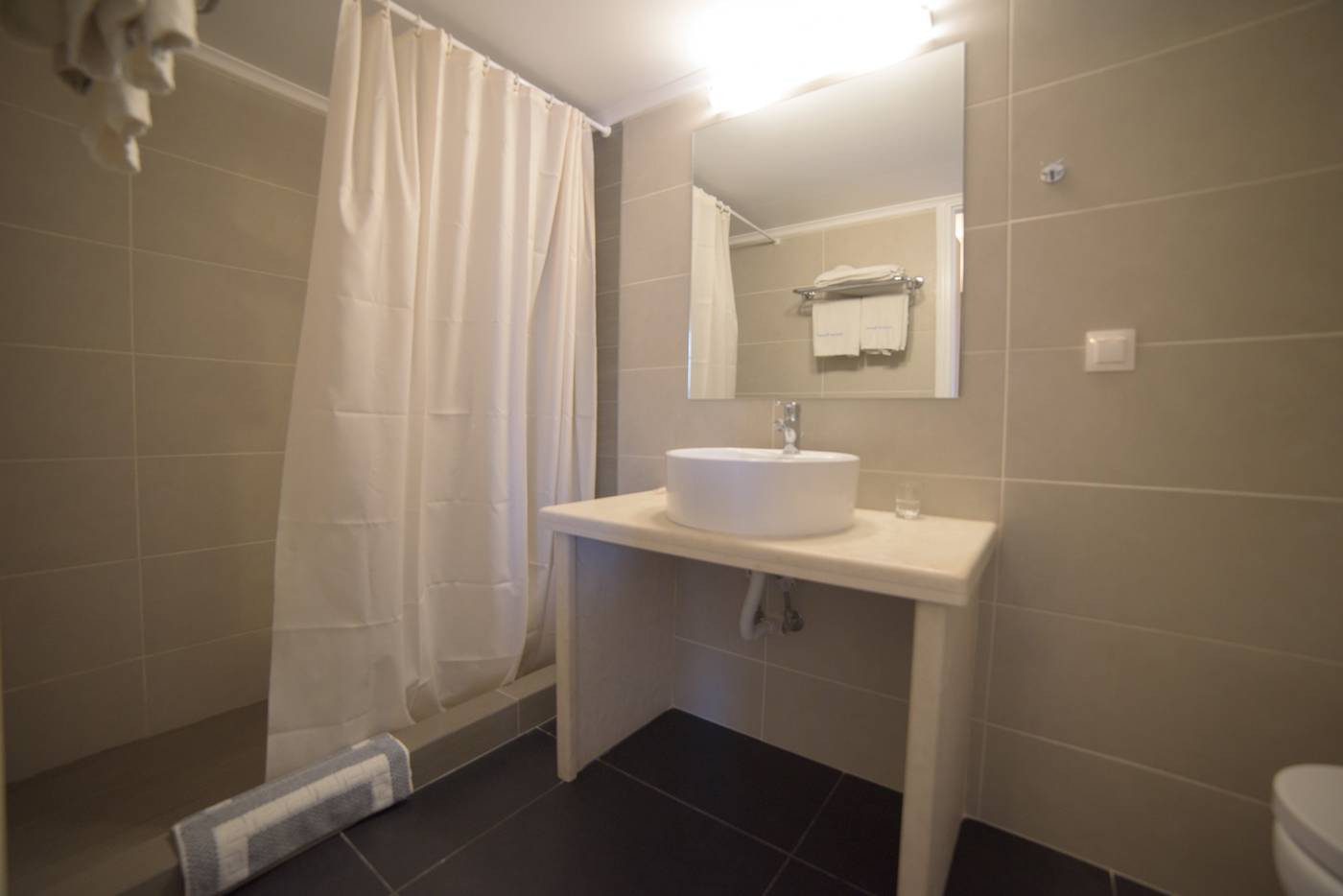 Century-Resort-Apartments-Room-70