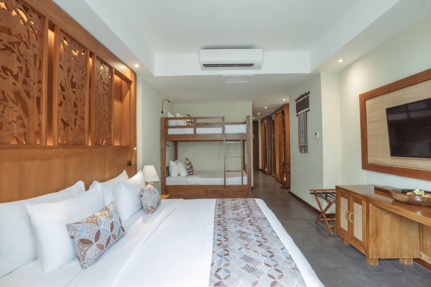 KUTA SEAVIEW BOUTIQUE 18.08