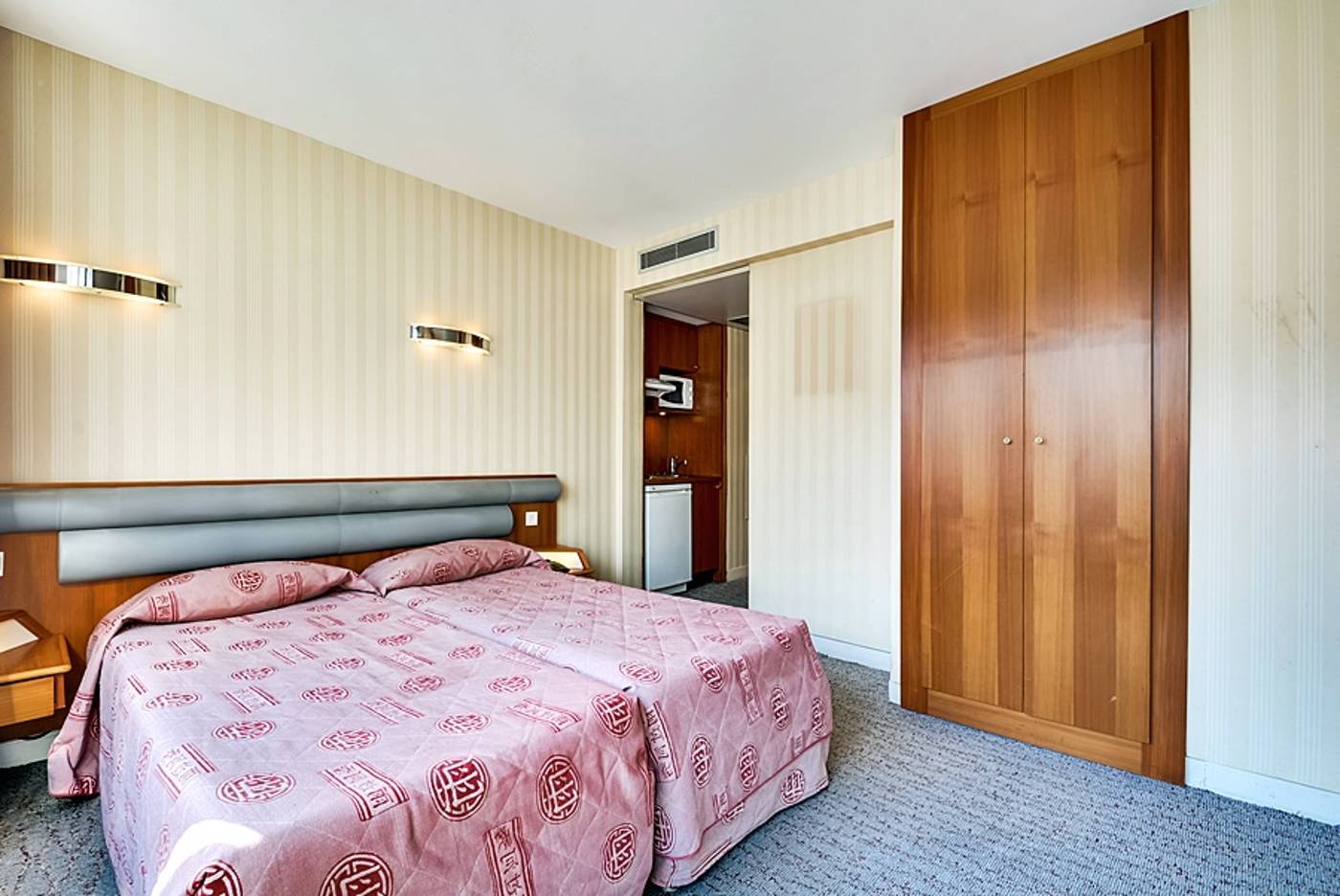 Villa-Luxembourg-Room-11