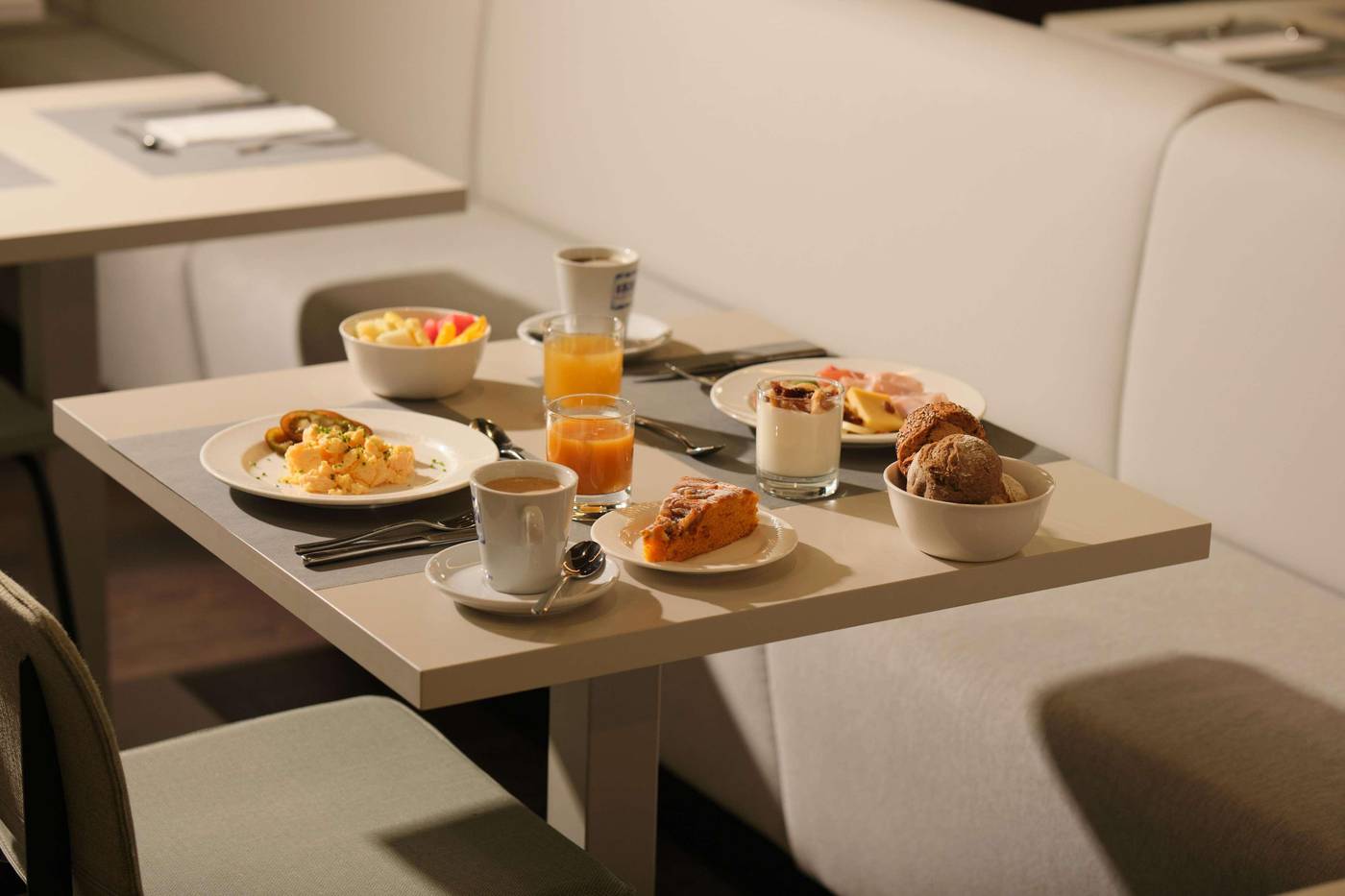 Rafaelhoteles-Ventas-Restaurant-35