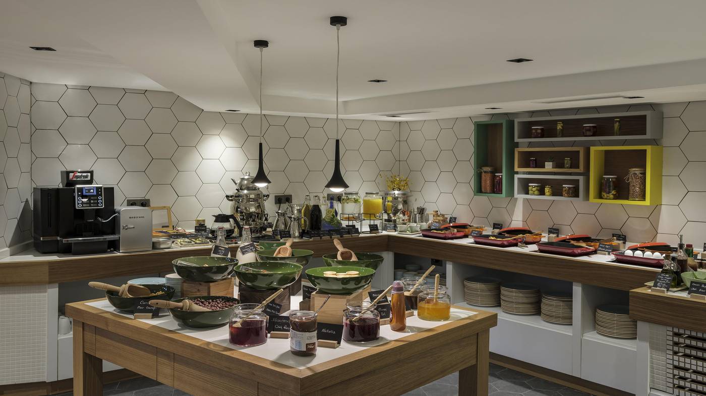 Holiday-Inn-Istanbul-Old-City-Restaurant-42